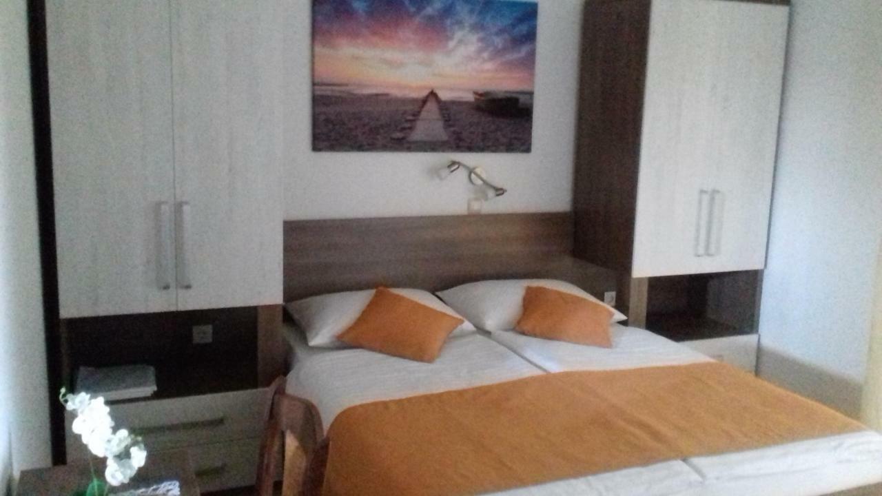 Apartman Branka ราบ ภายนอก รูปภาพ